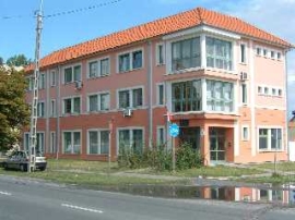 aljzatbeton, téglafal